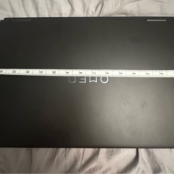 Kenneth Cole Messenger Bag- Gunmetal Gray - Picture 9 of 10